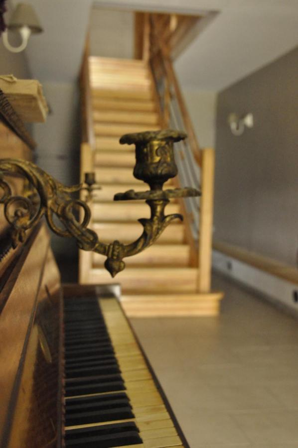 Auros Maison D'Emmannaelle מראה חיצוני תמונה