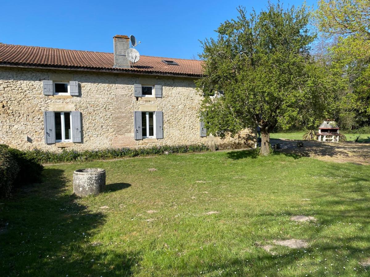 Auros Maison D'Emmannaelle מראה חיצוני תמונה