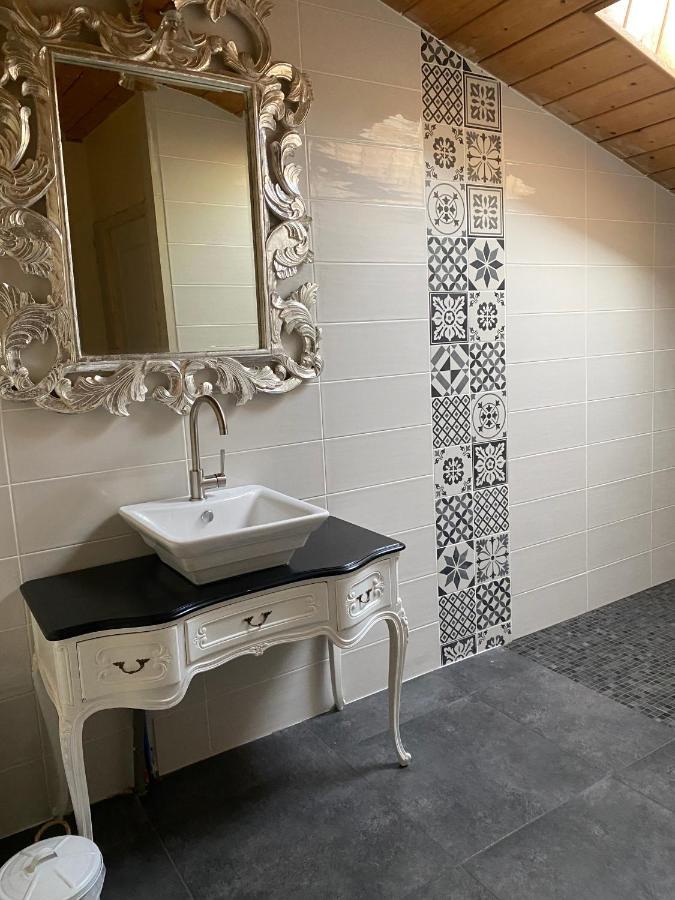 Auros Maison D'Emmannaelle מראה חיצוני תמונה