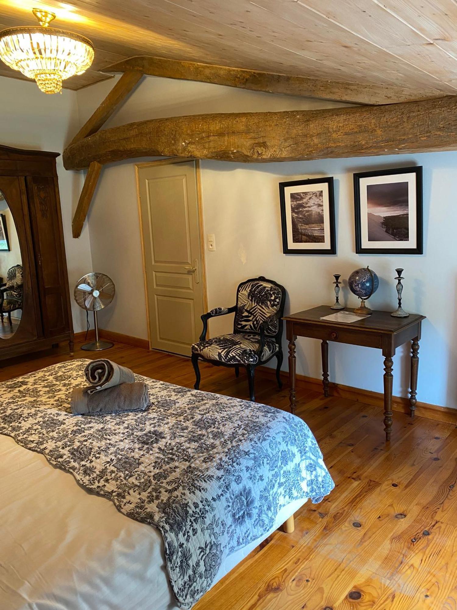 Auros Maison D'Emmannaelle מראה חיצוני תמונה