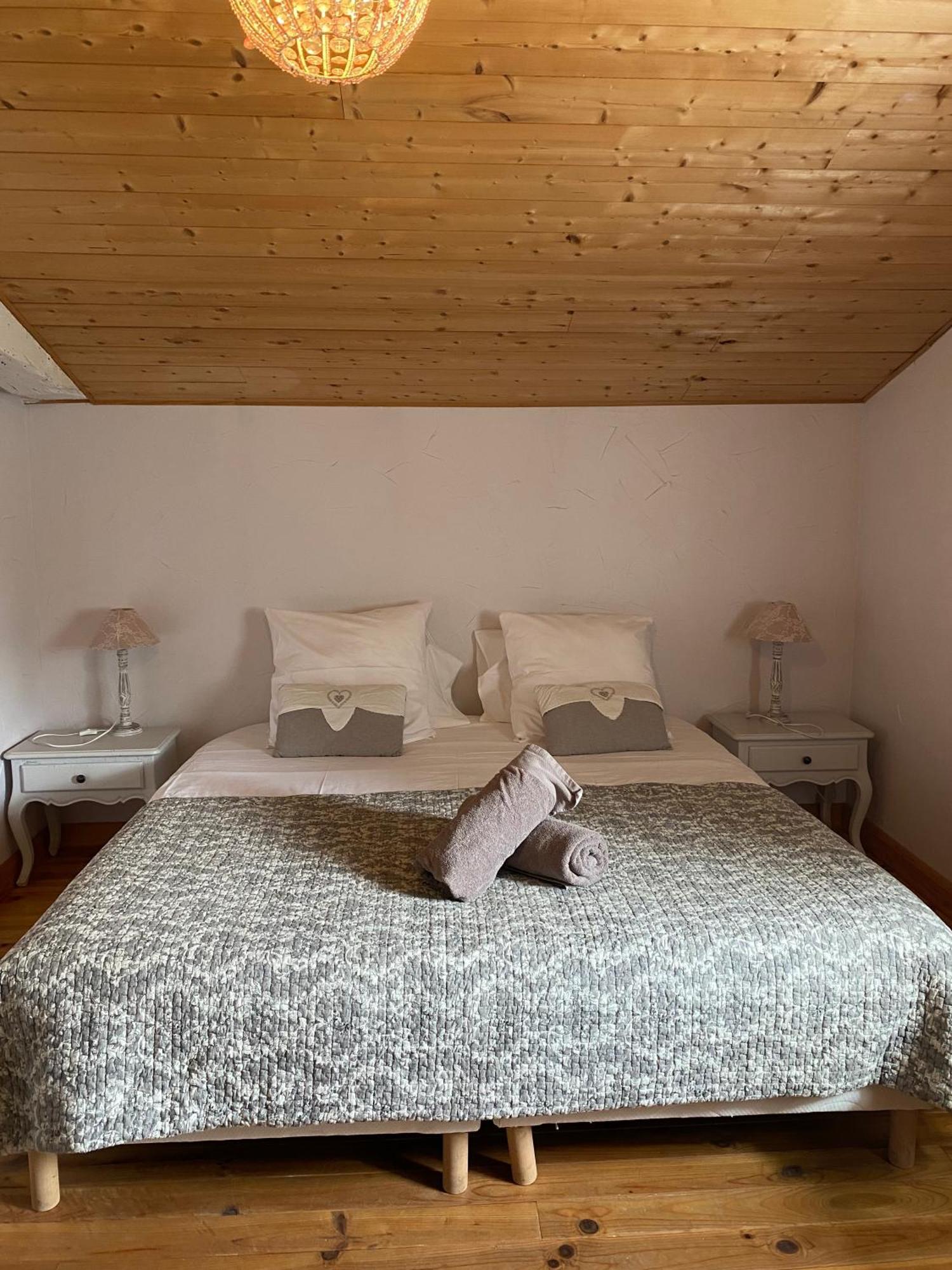 Auros Maison D'Emmannaelle מראה חיצוני תמונה