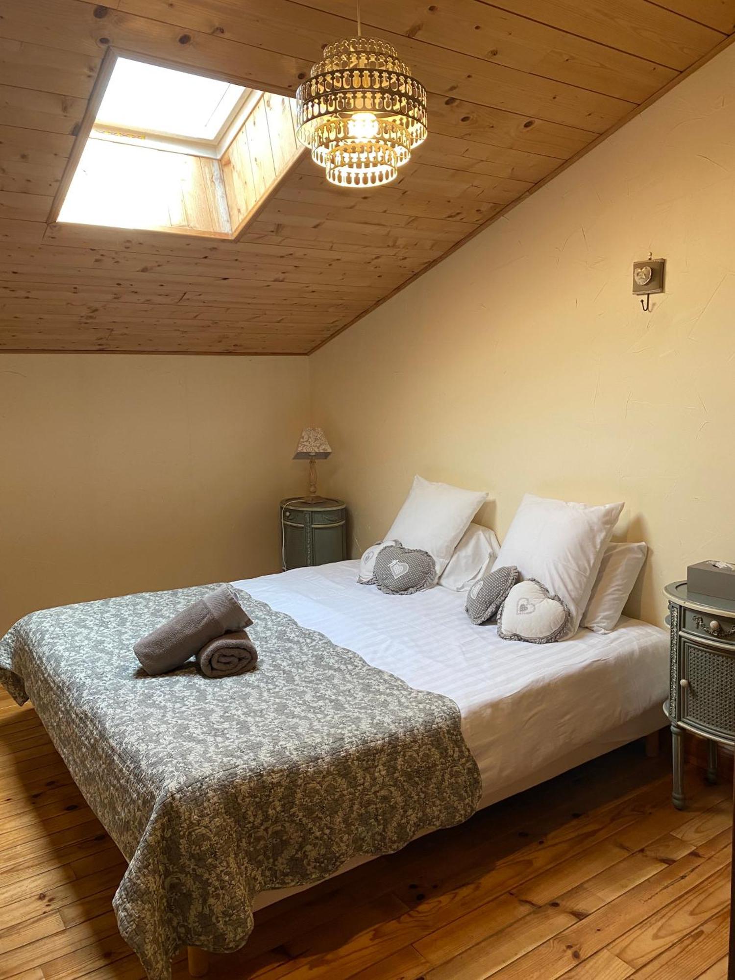 Auros Maison D'Emmannaelle מראה חיצוני תמונה