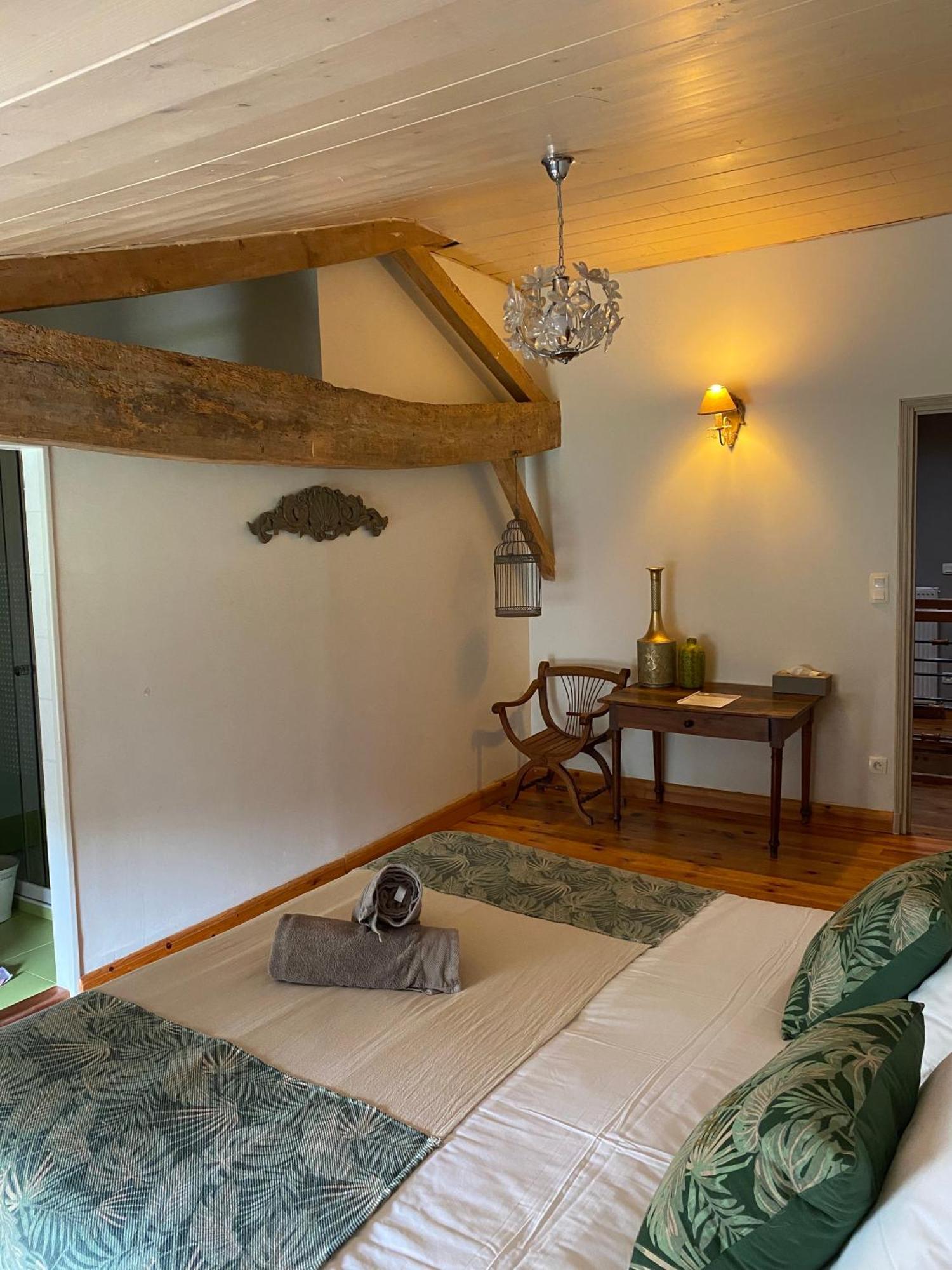 Auros Maison D'Emmannaelle מראה חיצוני תמונה